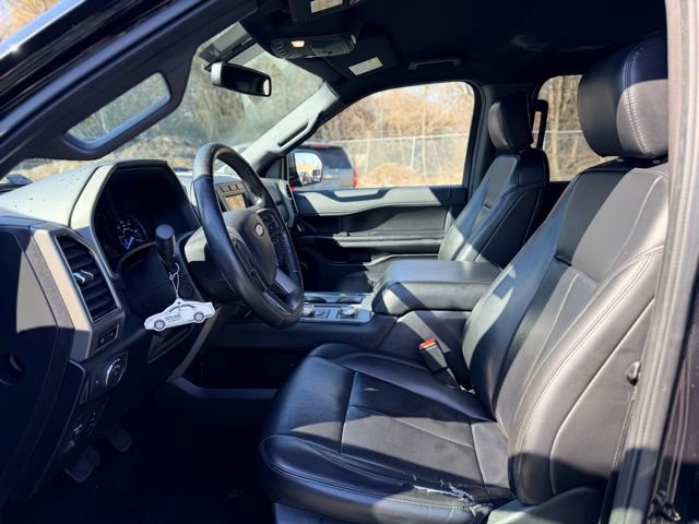 Used 2019 Ford Expedition XLT w/ Equipment Group 202A image 6