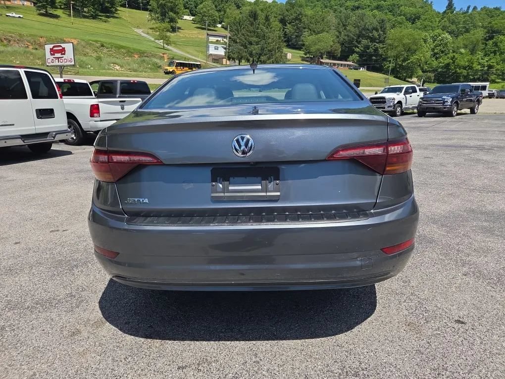 Used 2019 Volkswagen Jetta SE FWD image 4