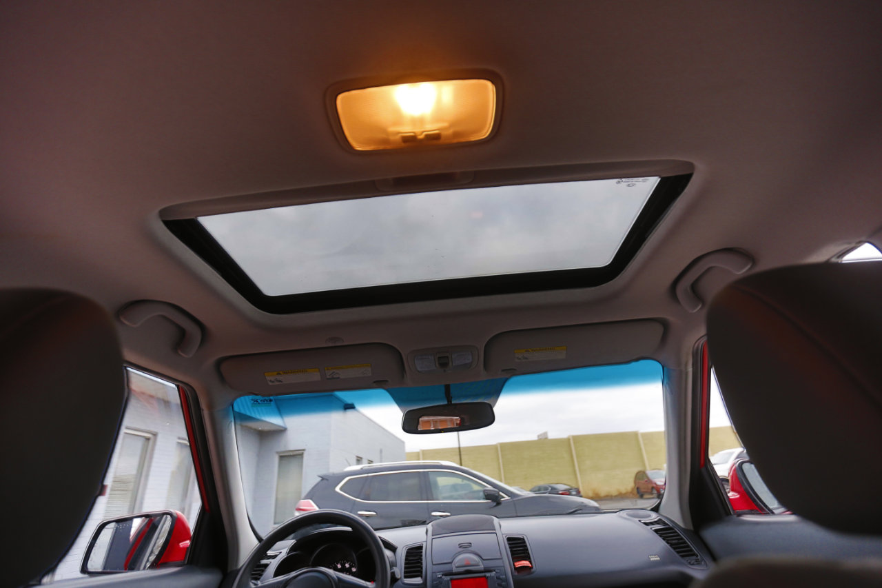 Used 2010 Kia Soul + w/ Audio Pkg image 11