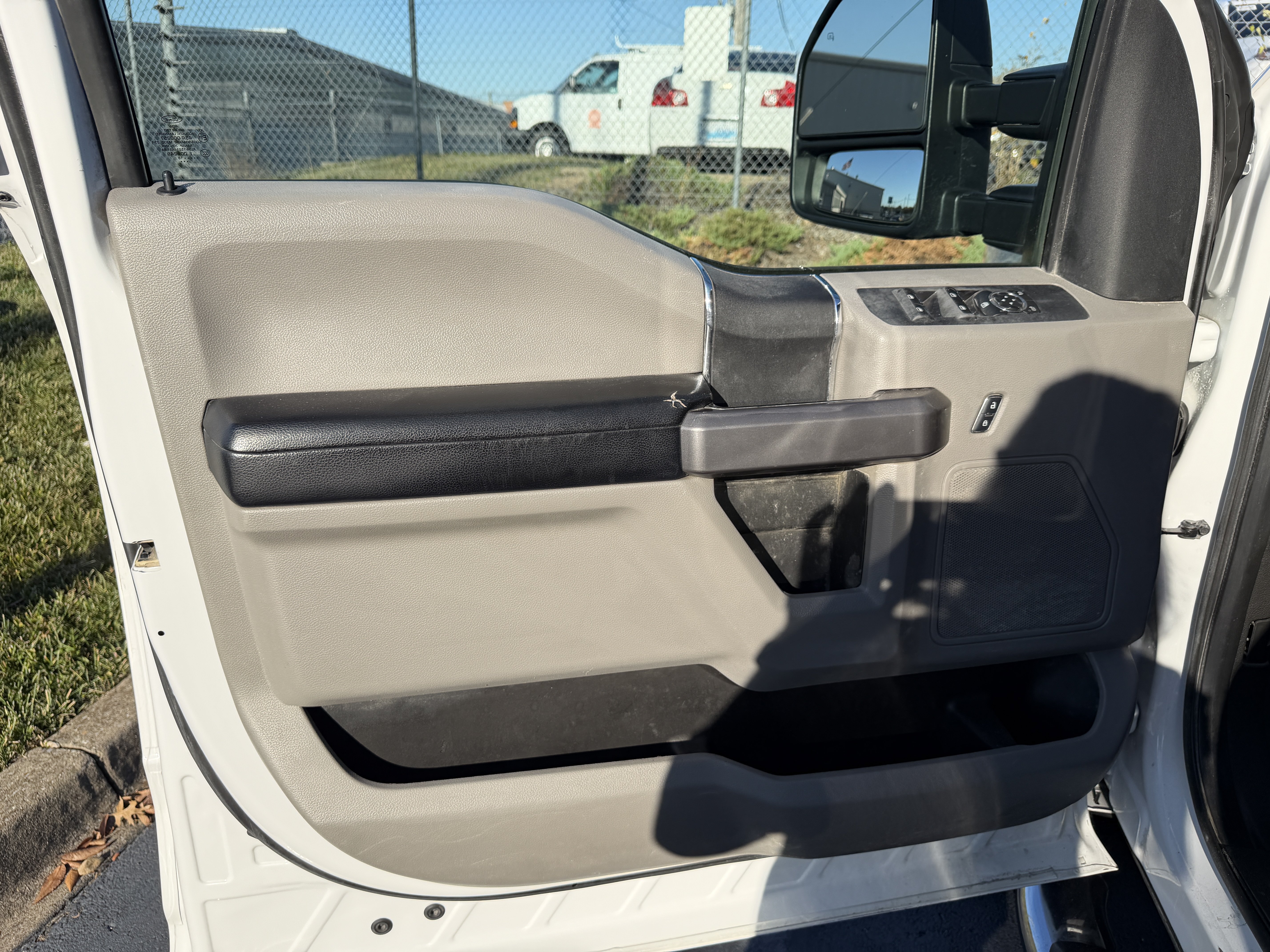 Used 2018 Ford F250 XLT AWD/4WD image 11