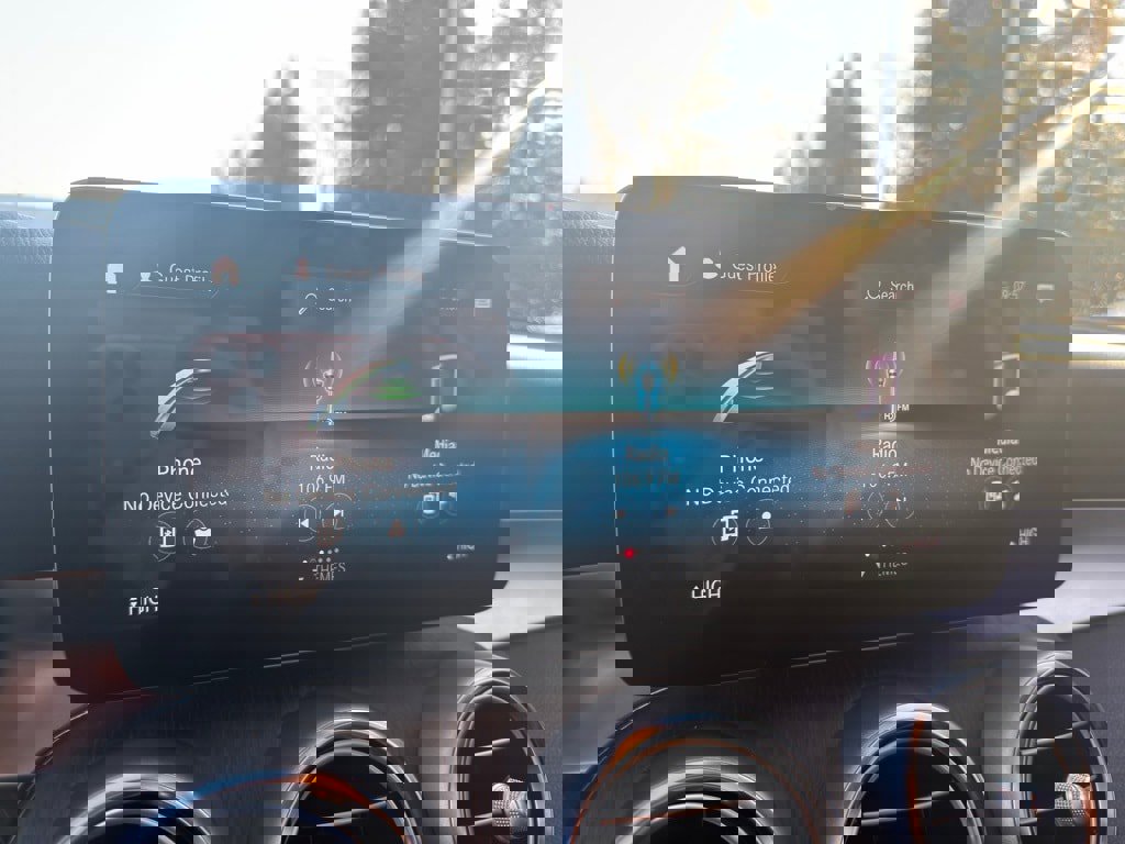 Certified 2022 Mercedes-Benz GLC 300 4MATIC w/ Premium Package Lite image 24