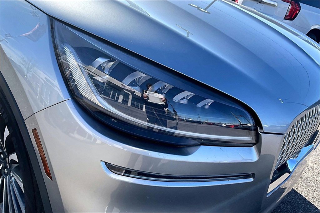 Used 2023 Lincoln Aviator Reserve image 28