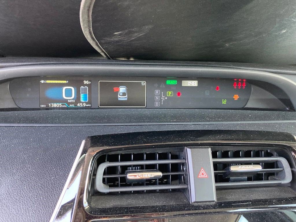 Used 2022 Toyota Prius L Eco FWD image 5