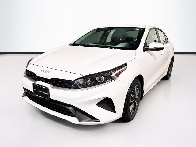 Certified 2023 Kia Forte LXS w/ LXS Technology Package FWD image 3