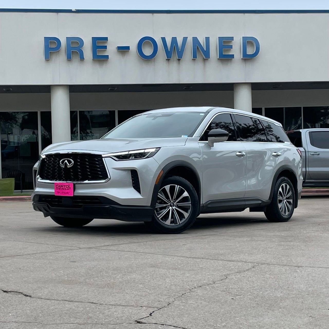 Used 2022 INFINITI QX60 Pure FWD image 2