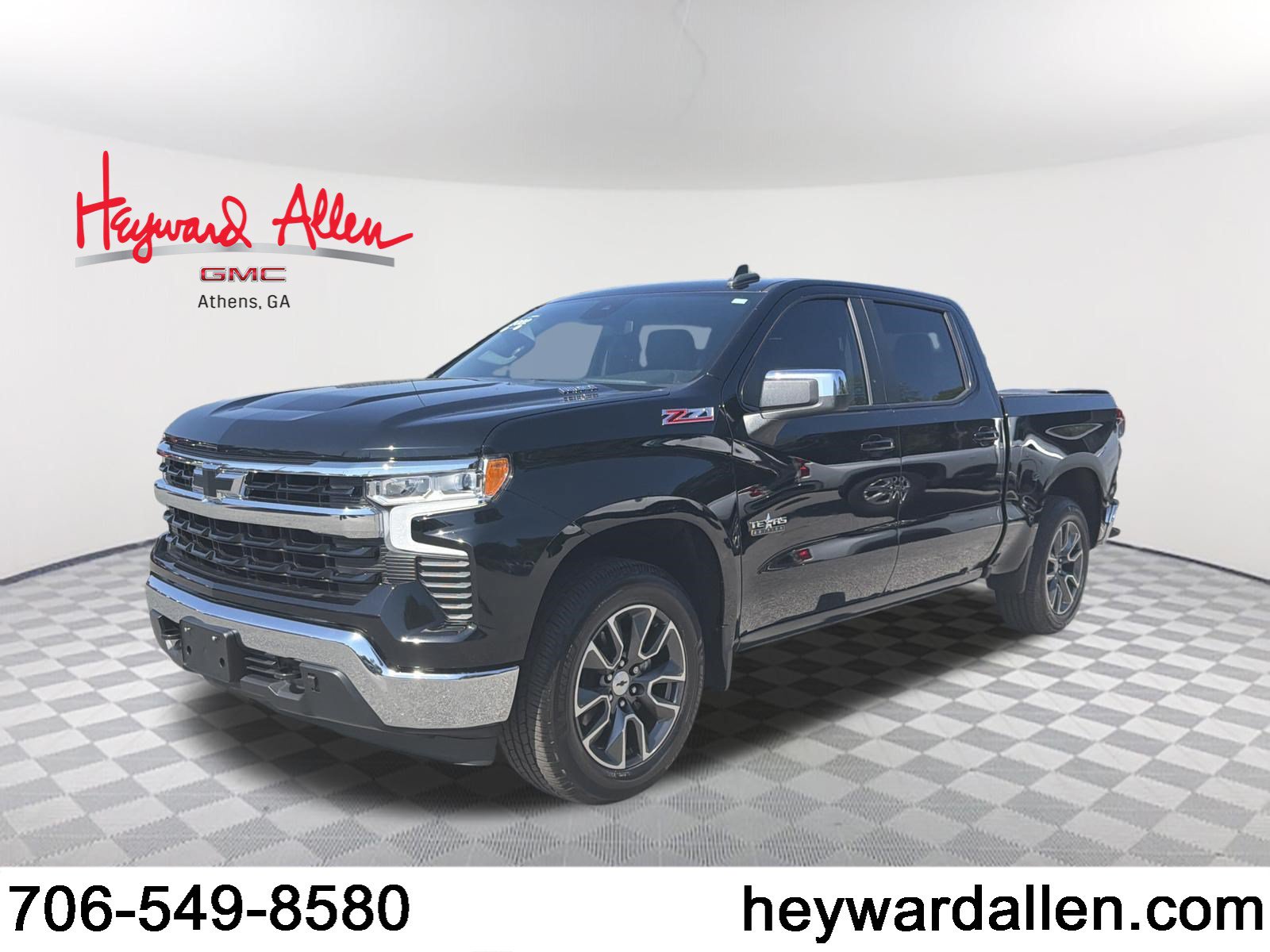 Used 2022 Chevrolet Silverado 1500 LT AWD/4WD image 1