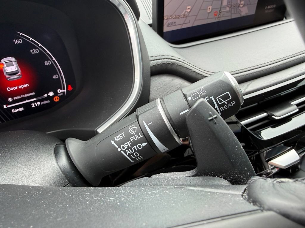 Used 2023 Acura MDX SH-AWD w/ Advance Package image 35