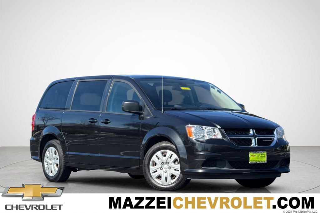 Used 2018 Dodge Grand Caravan SE w/ UConnect Hands-Free Group