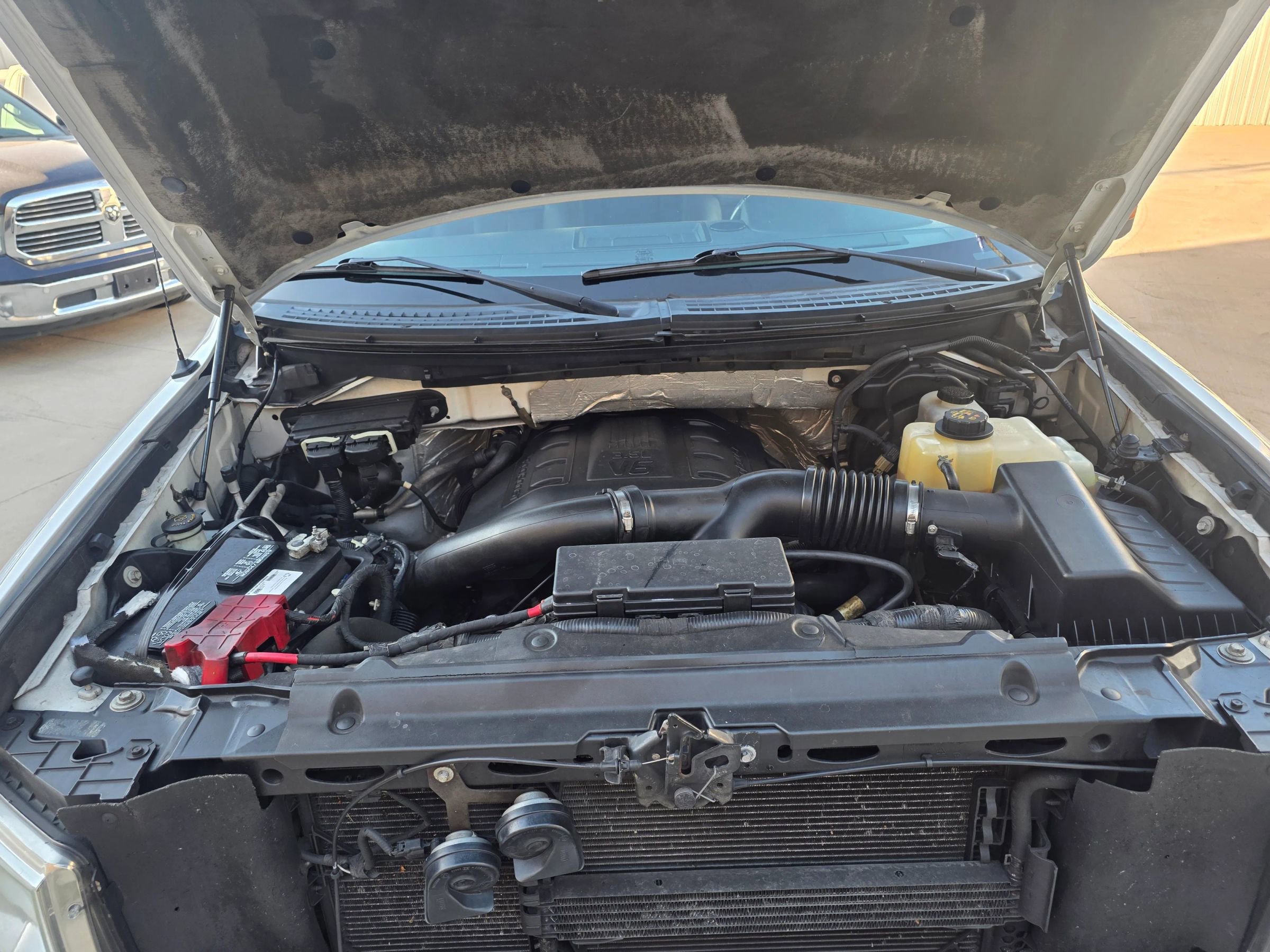 Used 2011 Ford F150 Platinum AWD/4WD image 17