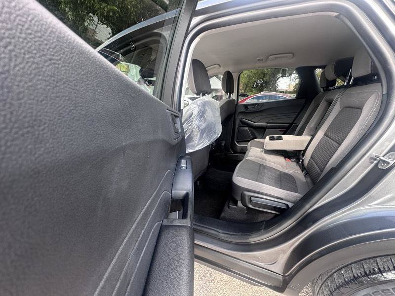 Used 2022 Ford Escape SE w/ Convenience Package FWD image 14