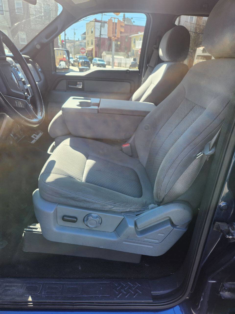 Used 2013 Ford F150 XLT w/ Luxury Equipment Group AWD/4WD image 15