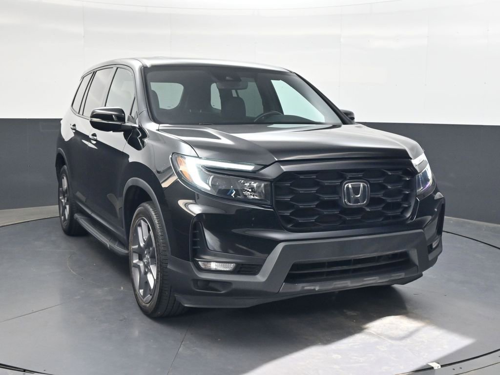 Used 2023 Honda Passport EX-L image 2