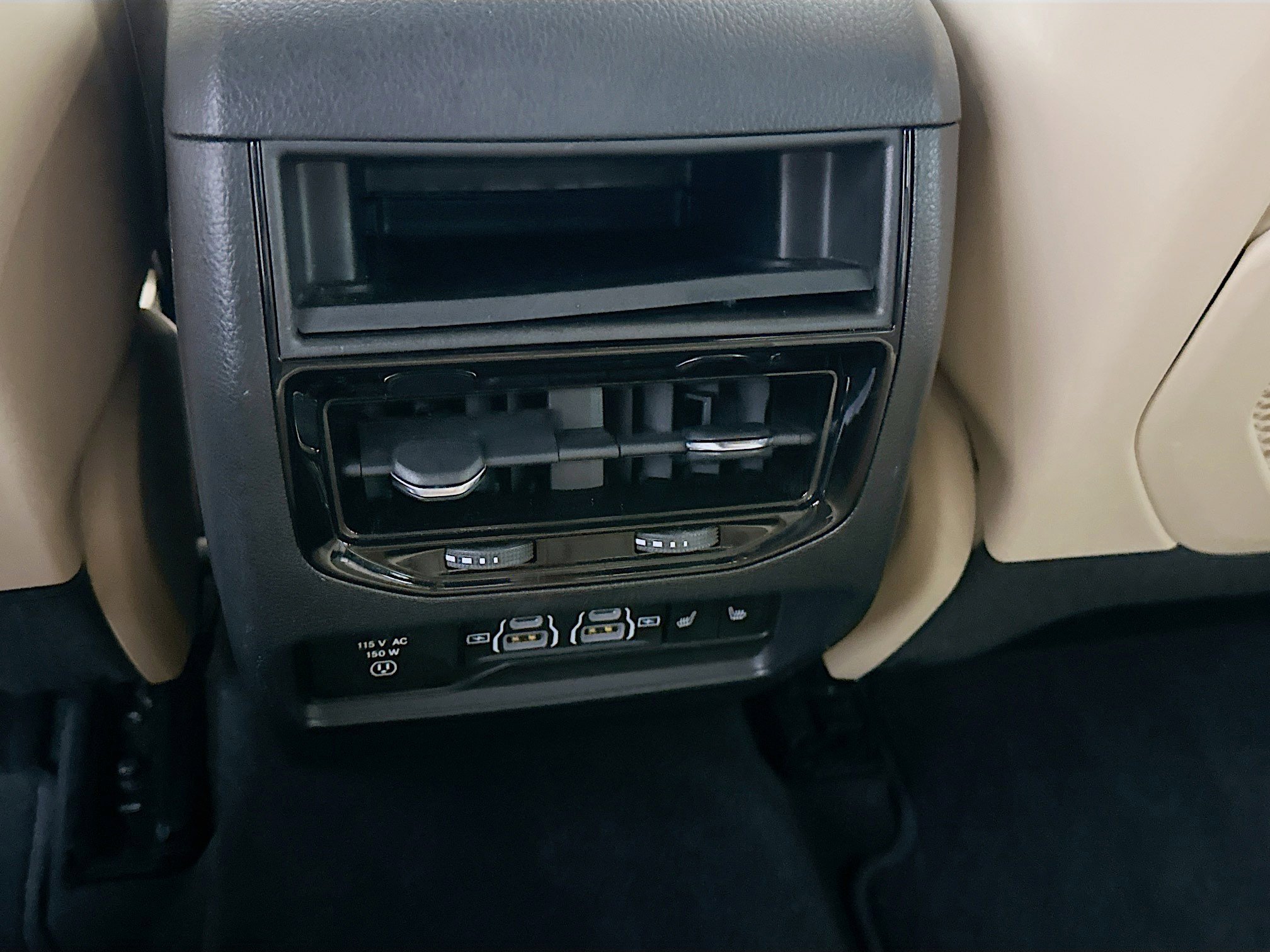 Used 2023 Jeep Grand Cherokee Limited AWD/4WD image 27