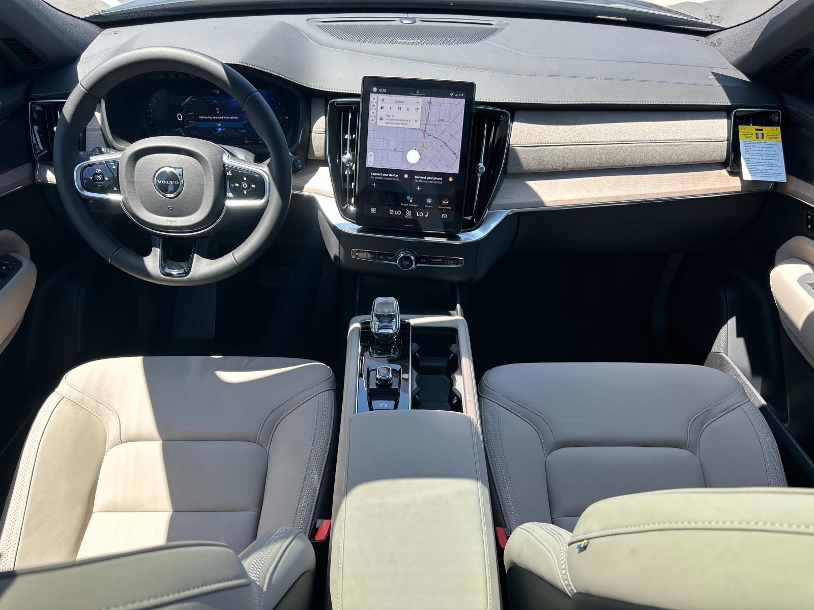 New 2026 Volvo XC90 T8 Plus image 7