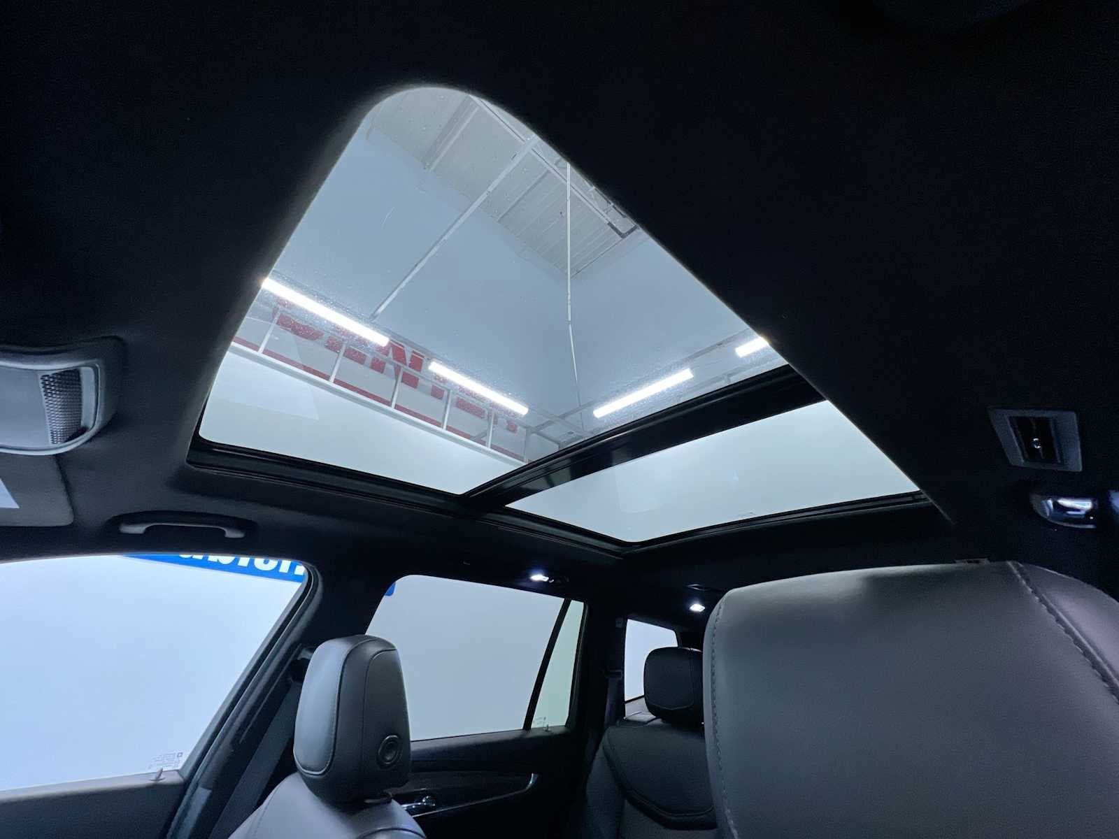 Used 2020 Cadillac XT6 Premium Luxury w/ Platinum Package AWD/4WD image 48