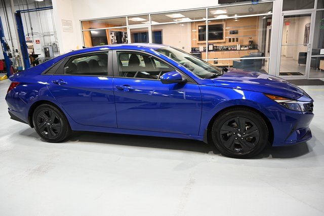 Used 2022 Hyundai Elantra SEL w/ Convenience Package image 4