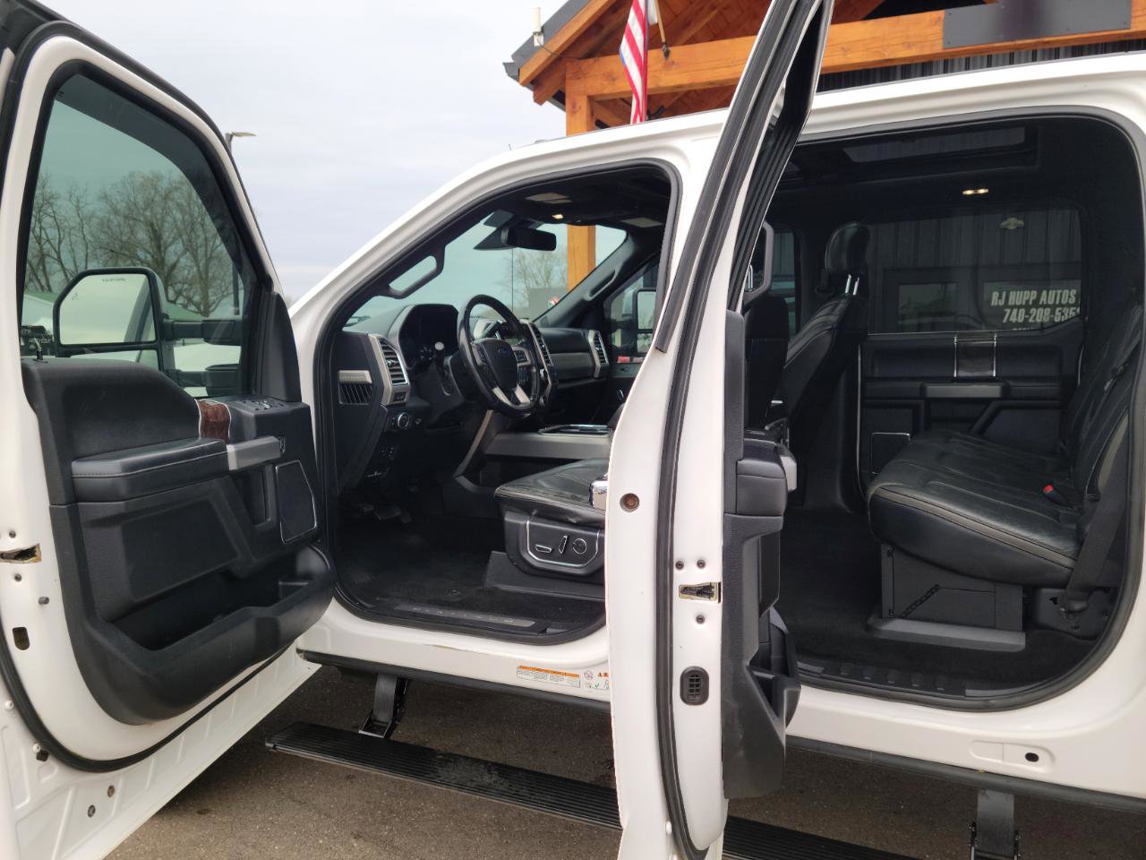 Used 2017 Ford F450 Platinum w/ Platinum Ultimate Package AWD/4WD image 7