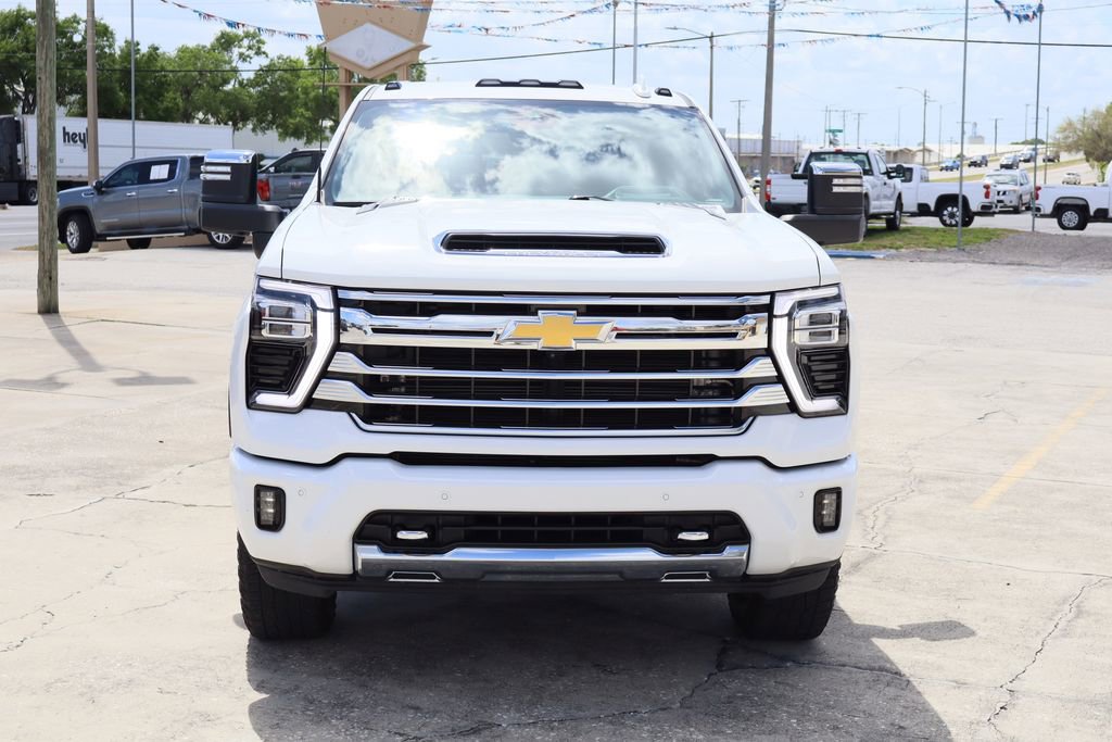 Certified 2024 Chevrolet Silverado 2500 High Country w/ Technology Package image 3