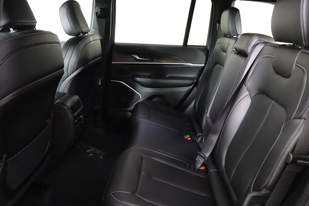 New 2026 Jeep Grand Cherokee Limited image 17