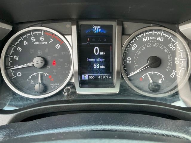 Used 2022 Toyota Tacoma SR5 w/ Technology Package AWD/4WD image 28