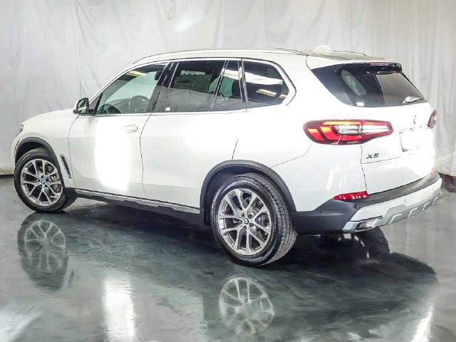 Used 2023 BMW X5 xDrive40i w/ Premium Package AWD/4WD image 24