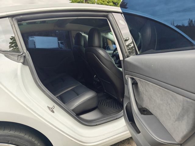 Used 2019 Tesla Model 3 Mid Range image 27