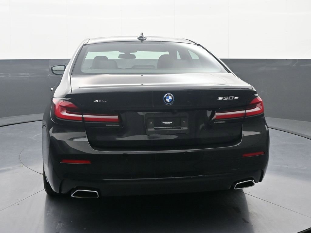 Used 2023 BMW 530e xDrive w/ Executive Package image 6