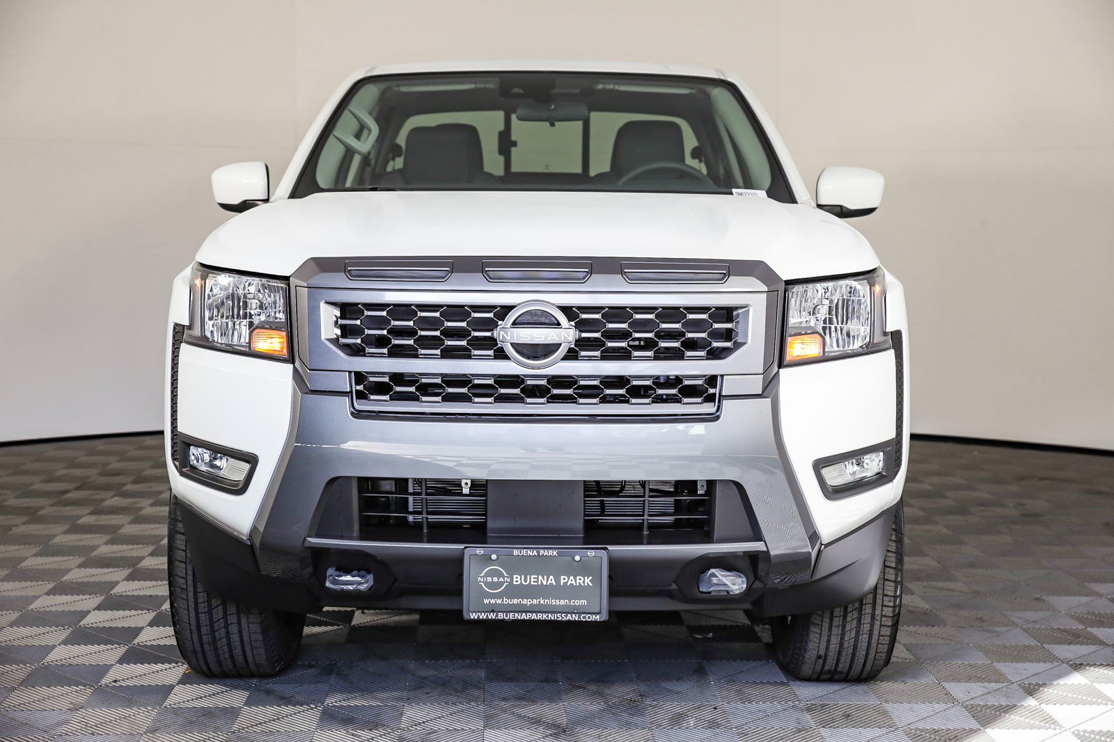 New 2025 Nissan Frontier SV w/ SV Convenience Package image 8