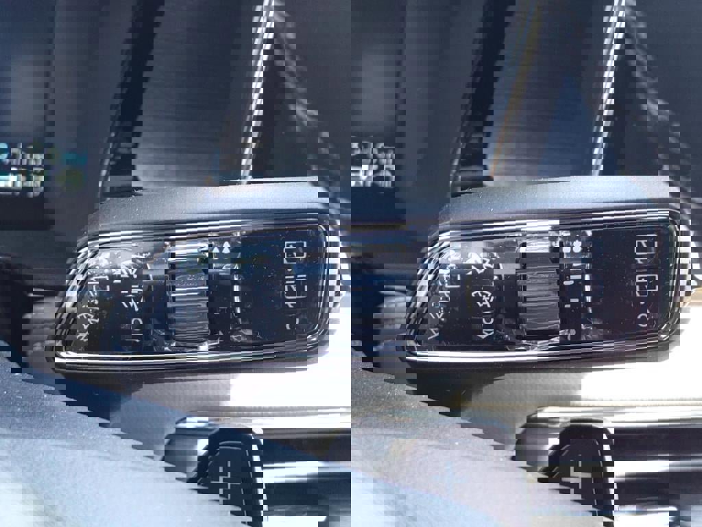 Used 2023 Lincoln Corsair Grand Touring w/ Equipment Group 302A image 48