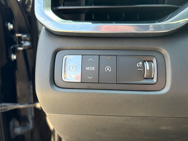 Used 2025 GMC Acadia Elevation FWD image 27