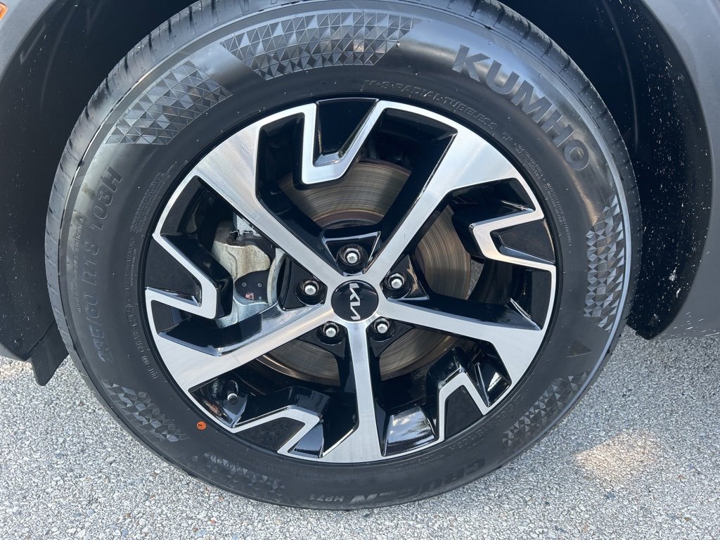 Used 2023 Kia Sportage EX image 32