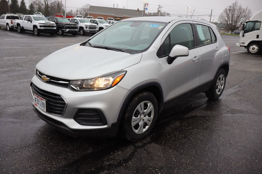Used 2018 Chevrolet Trax LS image 2