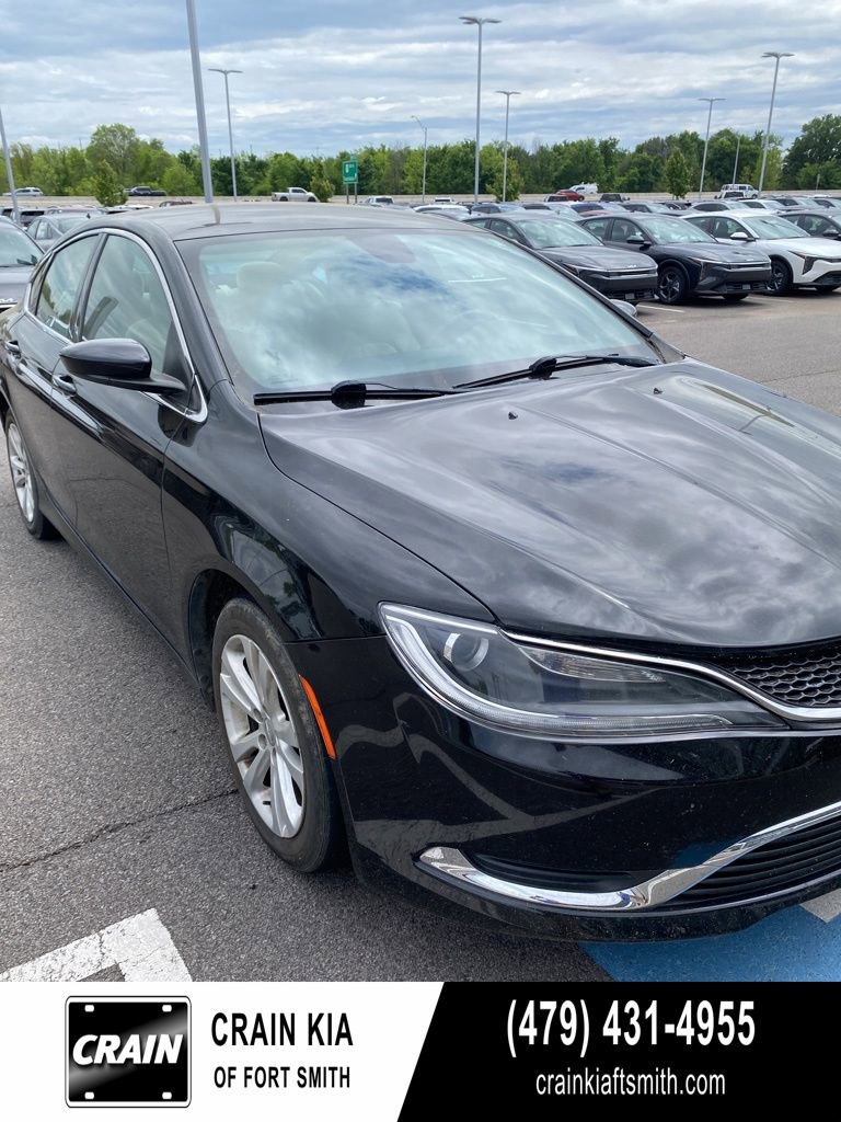 Used 2015 Chrysler 200 Limited w/ Convenience Group FWD image 1