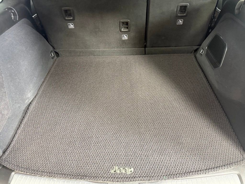 Used 2023 Jeep Grand Cherokee Summit image 30