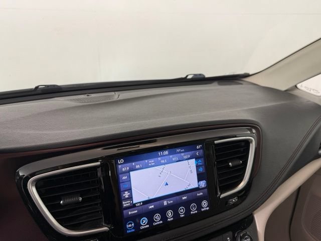 Used 2019 Chrysler Pacifica Limited w/ Advanced Safetytec Group FWD image 34