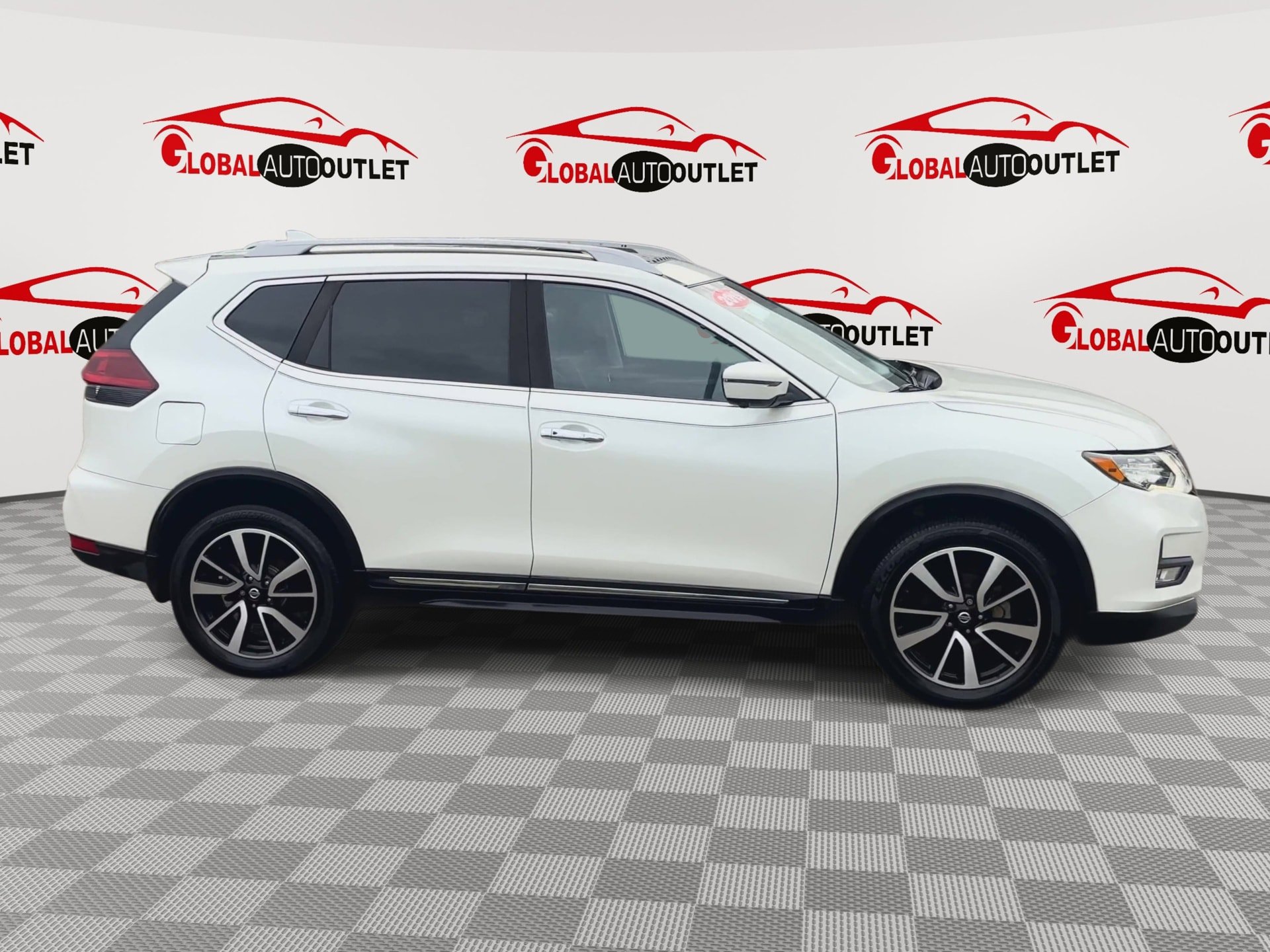 Used 2019 Nissan Rogue SL w/ Premium Package AWD/4WD image 9