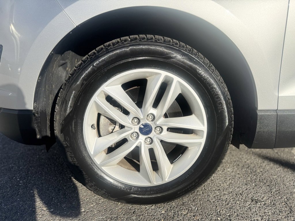 Used 2018 Ford Edge SEL w/ Equipment Group 201A image 3