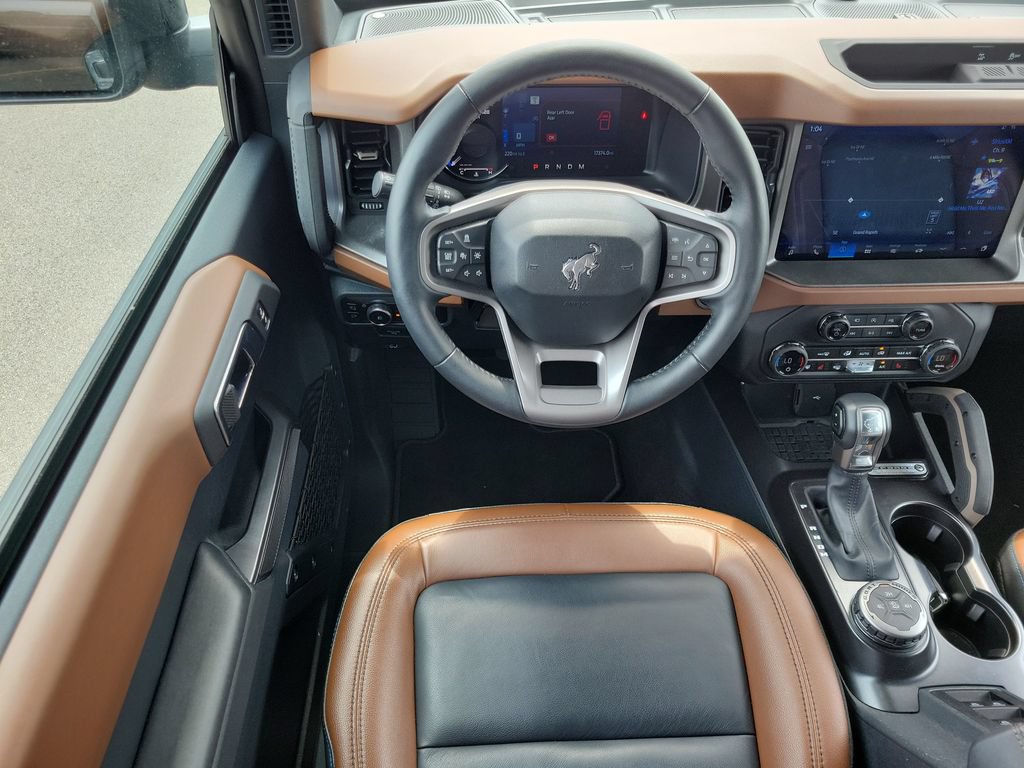 Used 2024 Ford Bronco Outer Banks AWD/4WD image 12
