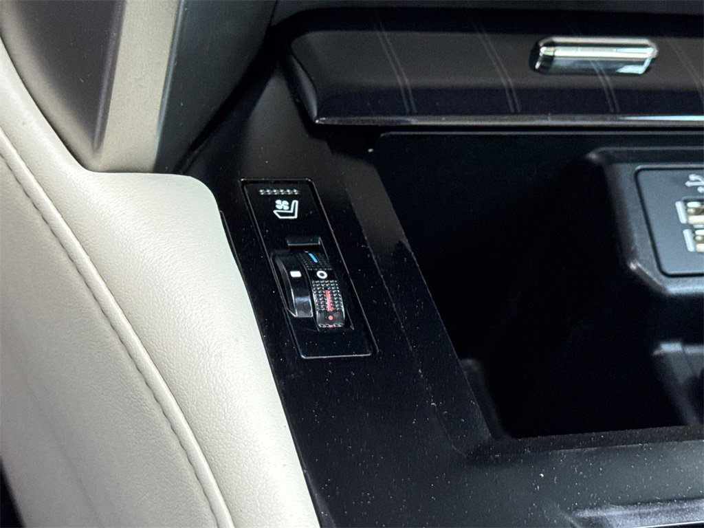 Used 2021 Lexus GX 460 Premium image 34