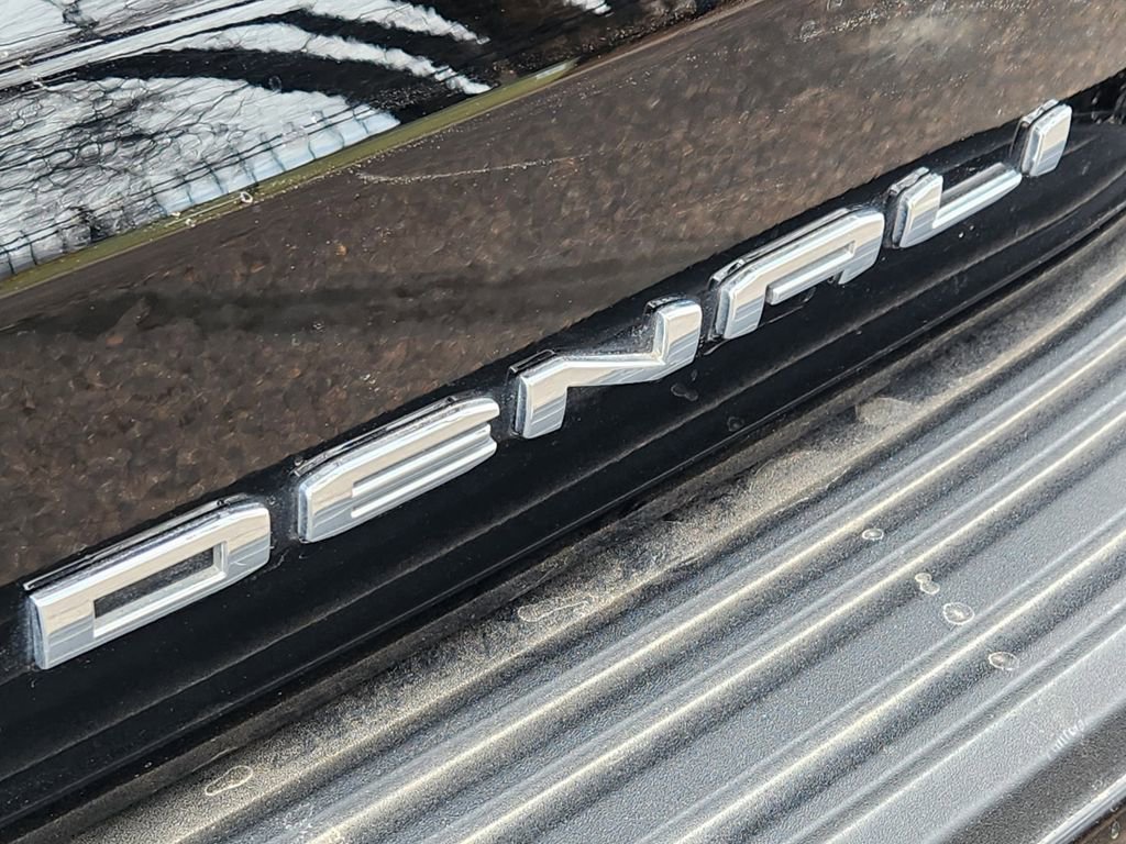 Used 2021 GMC Yukon Denali w/ Advanced Technology Package image 30