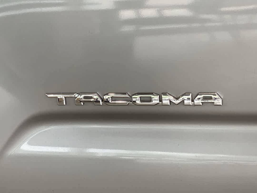 Certified 2019 Toyota Tacoma TRD Sport AWD/4WD image 11