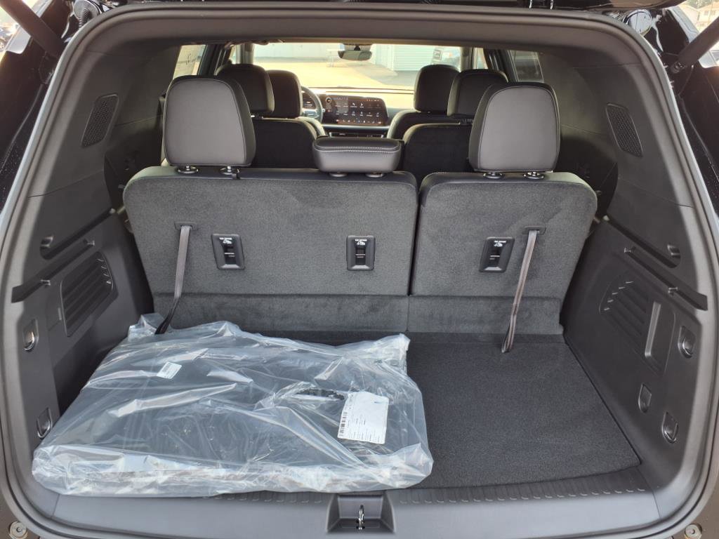 New 2026 Chevrolet Traverse LT w/ Driver Confidence Package image 21
