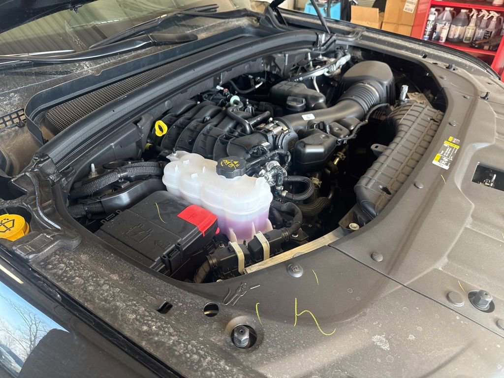 New 2025 Jeep Grand Cherokee Laredo w/ Luxury Tech Group I image 17