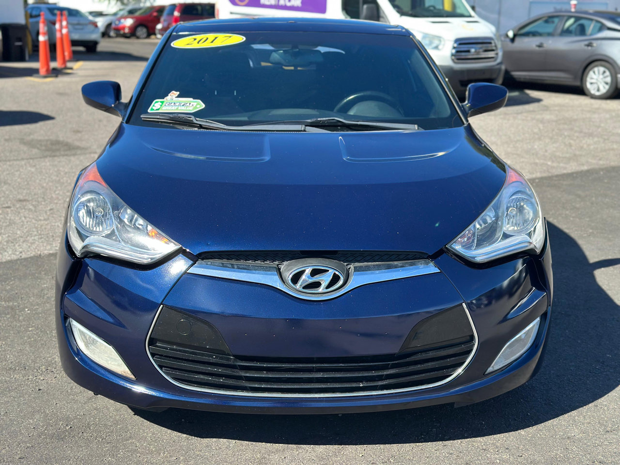 Used 2017 Hyundai Veloster Value Edition image 3