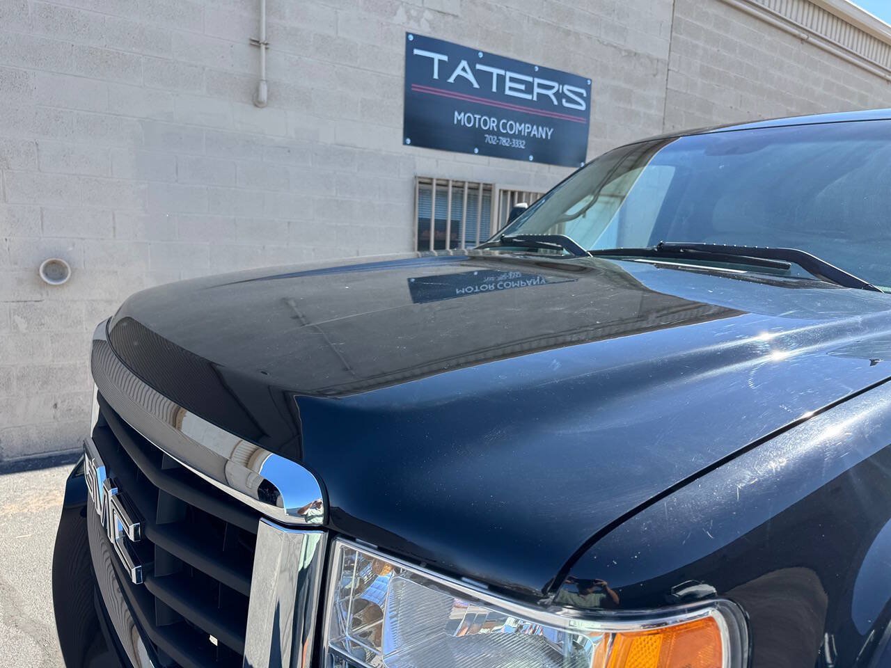 Used 2007 GMC Sierra 2500 SLE w/ Z71 Off-Road Package AWD/4WD image 14