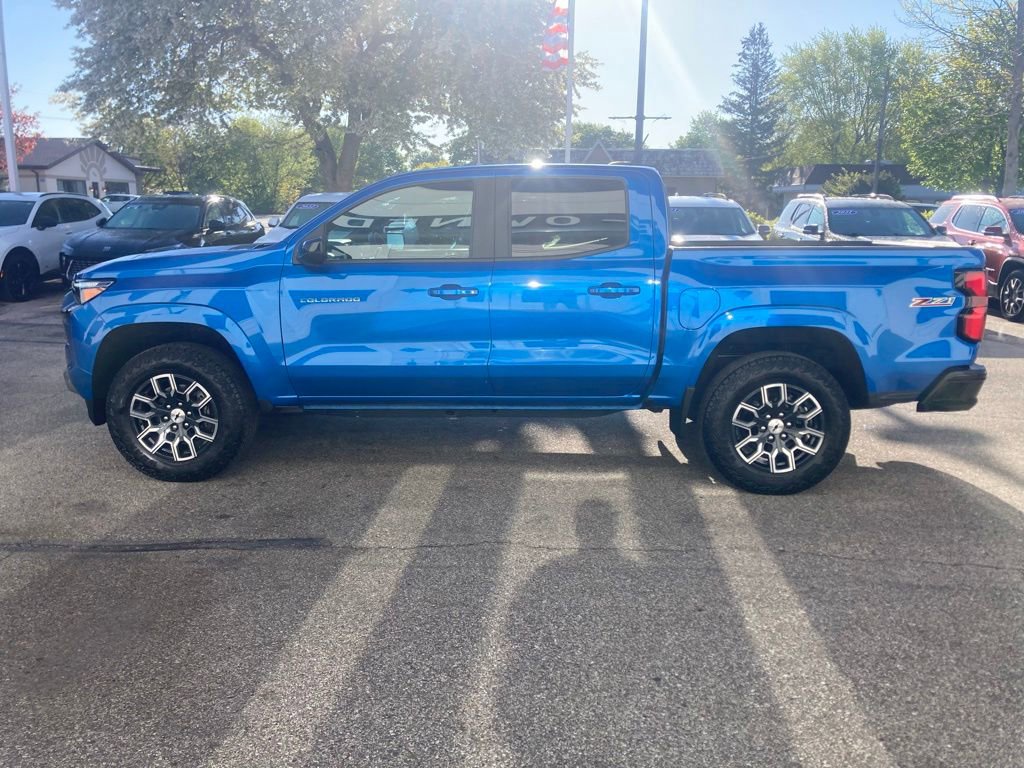 Used 2023 Chevrolet Colorado Z71 w/ Z71 Convenience Package 2 AWD/4WD image 6