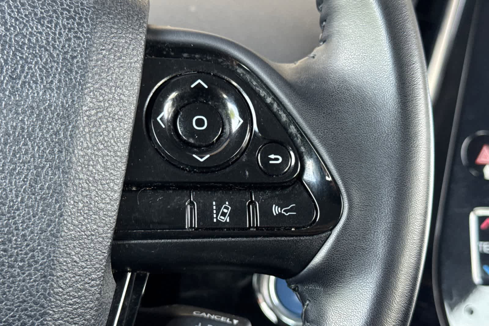 Used 2021 Toyota Prius Prime XLE FWD image 26