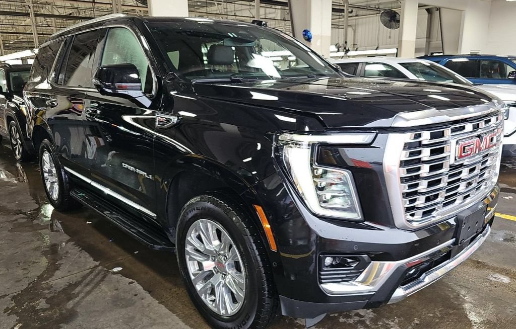 Used 2025 GMC Yukon Denali AWD/4WD image 4