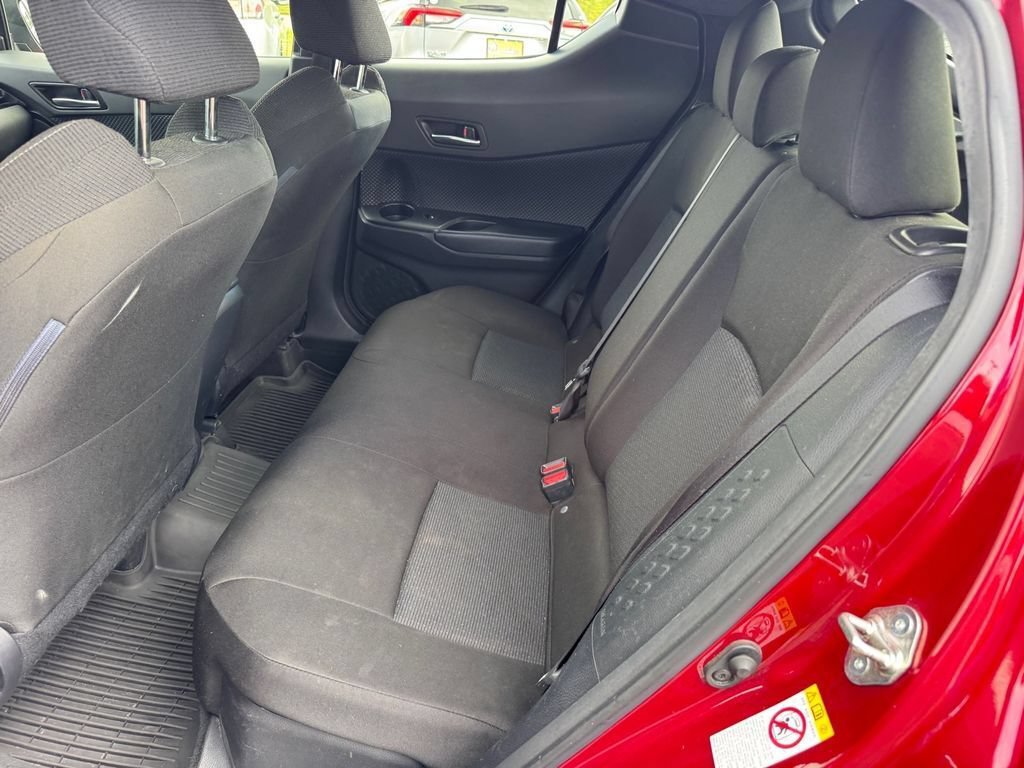 Used 2019 Toyota C-HR LE FWD image 10