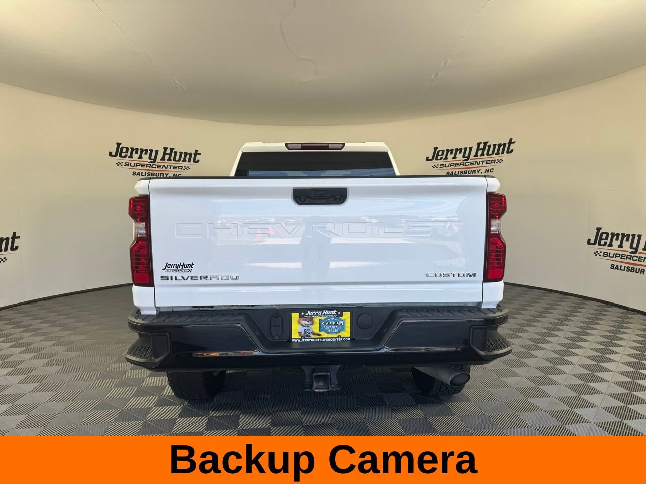 Used 2024 Chevrolet Silverado 2500 Custom w/ Custom Convenience Package image 7